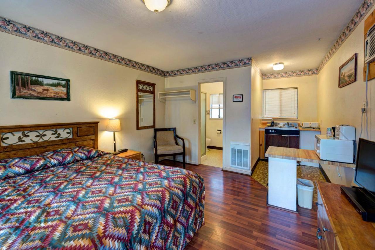 Lake Shasta Lodge Lakehead エクステリア 写真