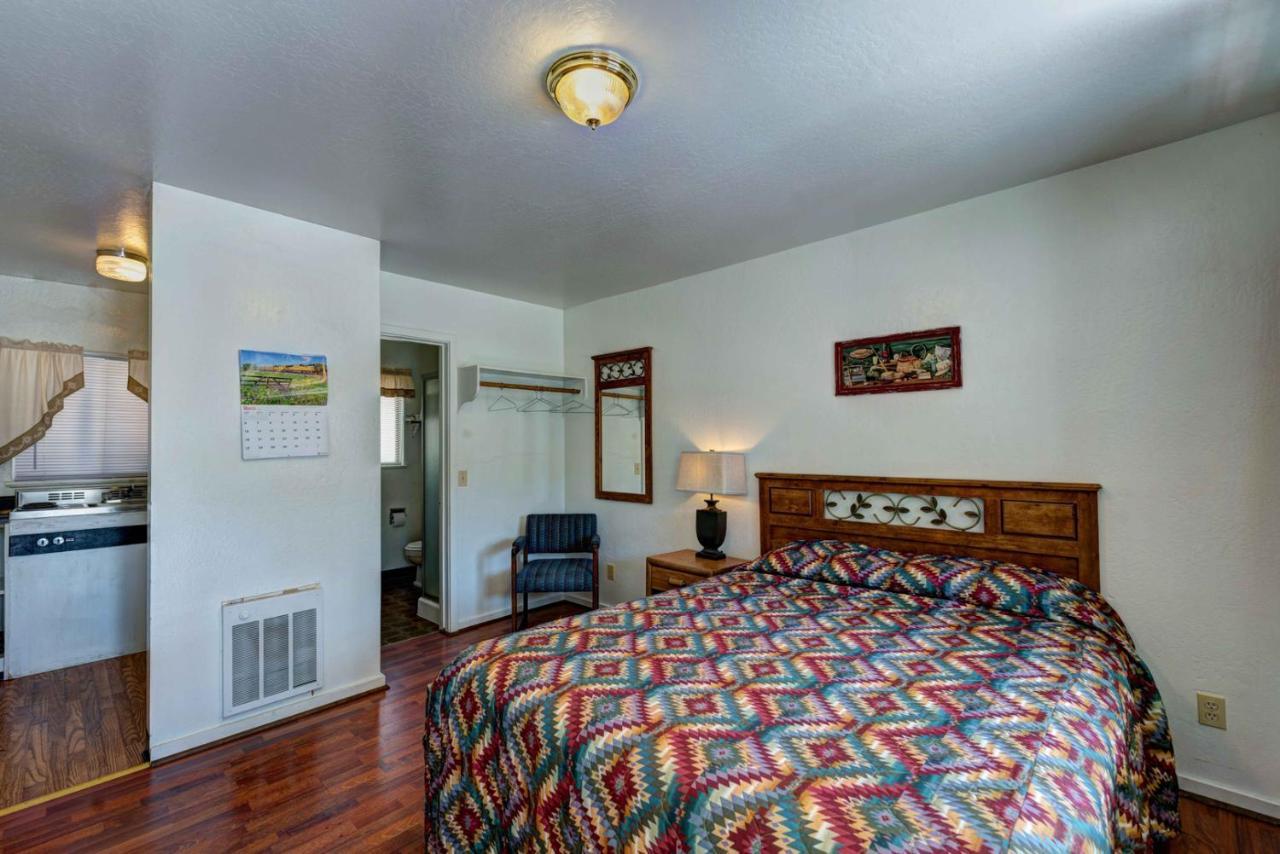 Lake Shasta Lodge Lakehead エクステリア 写真